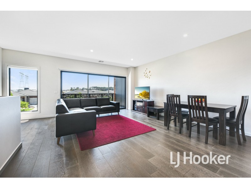 40 Spirit Boulevard, Cranbourne East VIC 3977