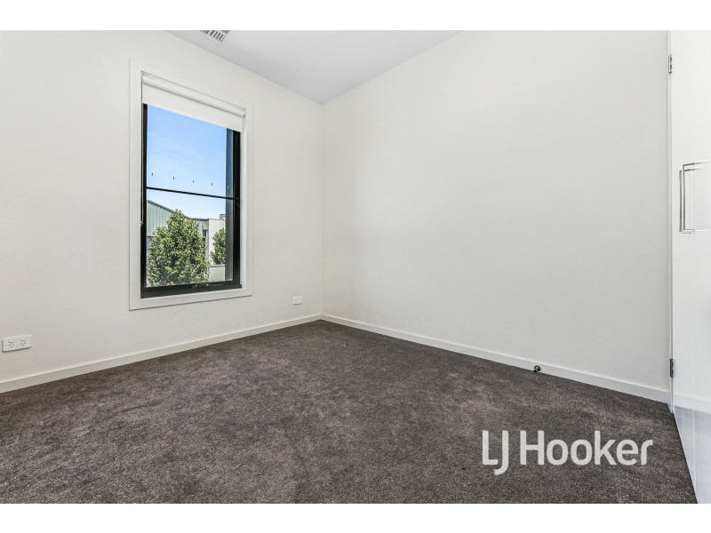 40 Spirit Boulevard, Cranbourne East VIC 3977