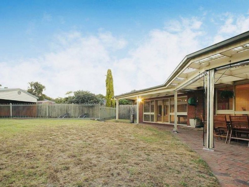 13 Frances Court, Cranbourne VIC 3977