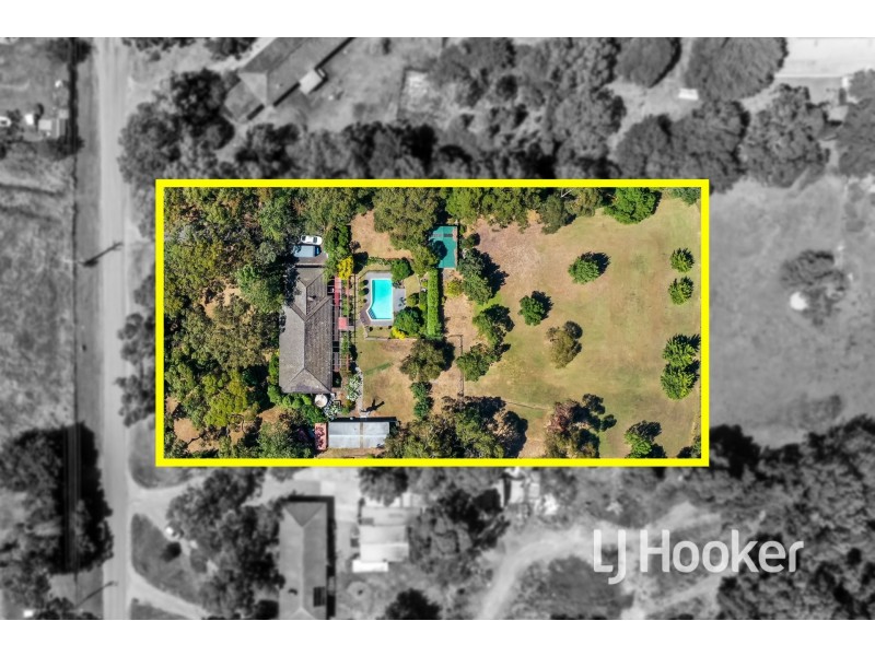 23 Collison Road, Cranbourne East VIC 3977