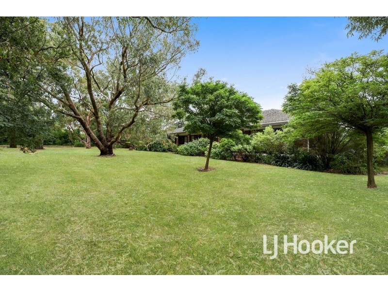 23 Collison Road, Cranbourne East VIC 3977