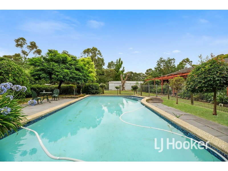 23 Collison Road, Cranbourne East VIC 3977