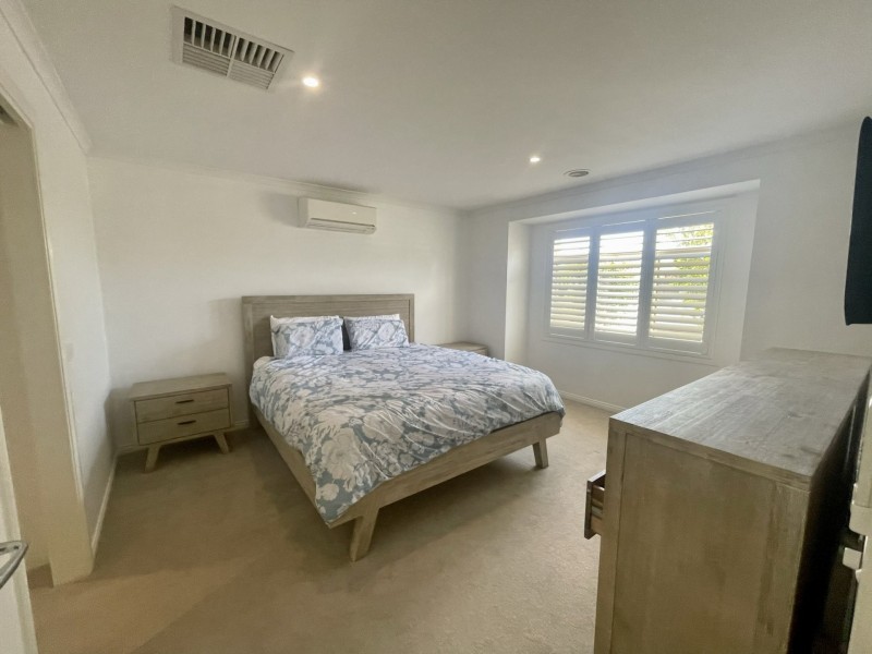 13 Carnavon Street, Cranbourne East VIC 3977