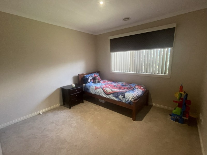 13 Carnavon Street, Cranbourne East VIC 3977