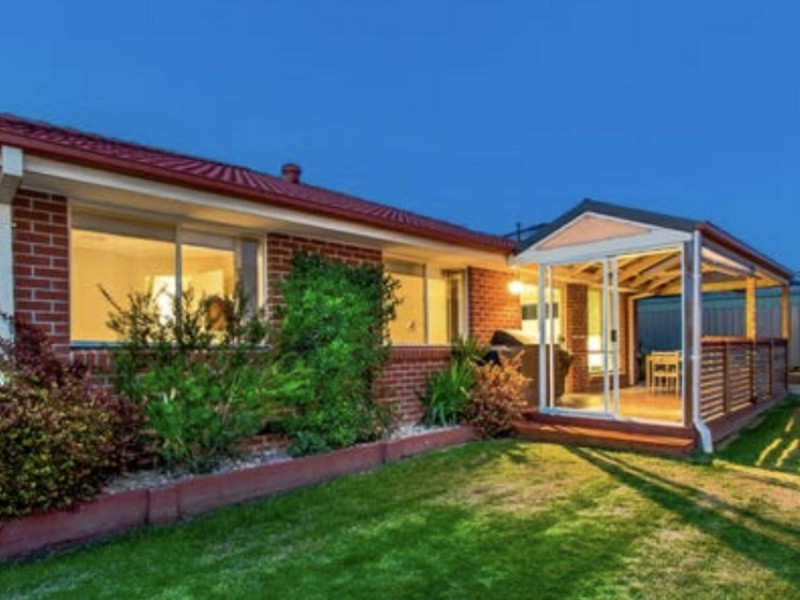 13 Carnavon Street, Cranbourne East VIC 3977