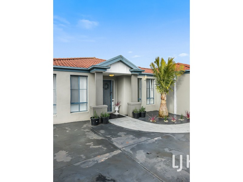 3 Mariner Close, Cranbourne North VIC 3977