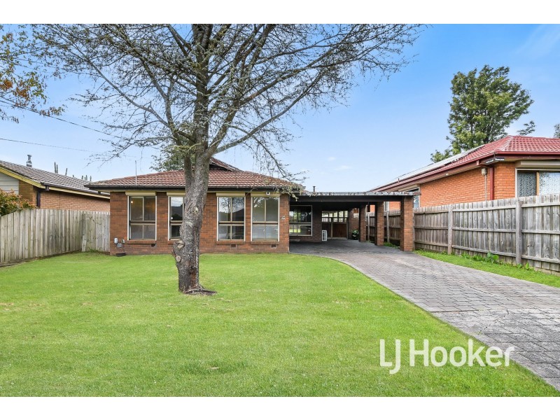 4 Rosalie Avenue, Cranbourne VIC 3977