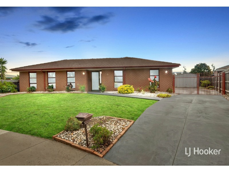 5 Steele Crt, Cranbourne VIC 3977