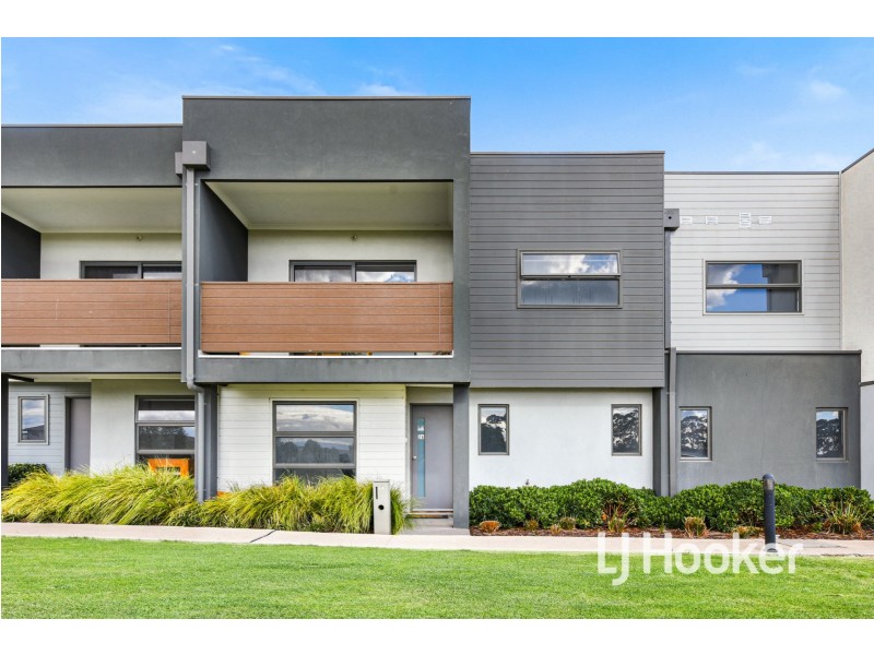 26 Tanino Road, Cranbourne West VIC 3977