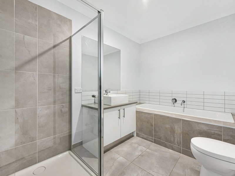 26 Tanino Road, Cranbourne West VIC 3977