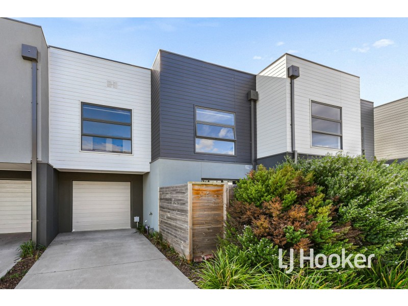 26 Tanino Road, Cranbourne West VIC 3977