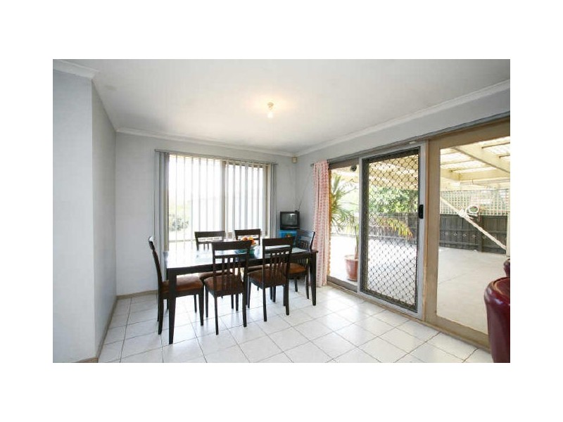 39 Toirram Crescent, Cranbourne VIC 3977