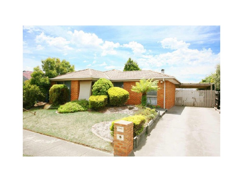 39 Toirram Crescent, Cranbourne VIC 3977