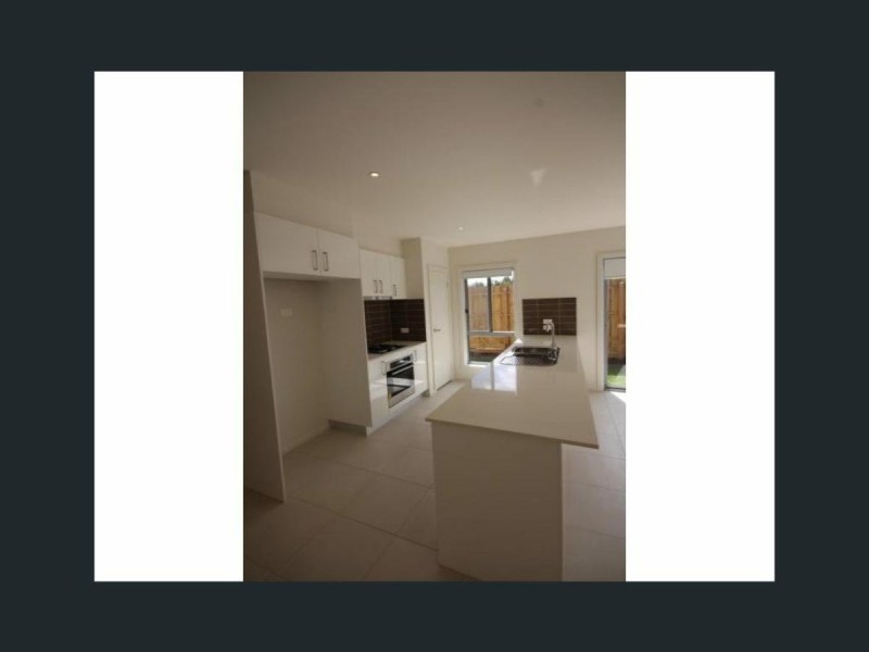 23 woodwright circuit, Cranbourne VIC 3977