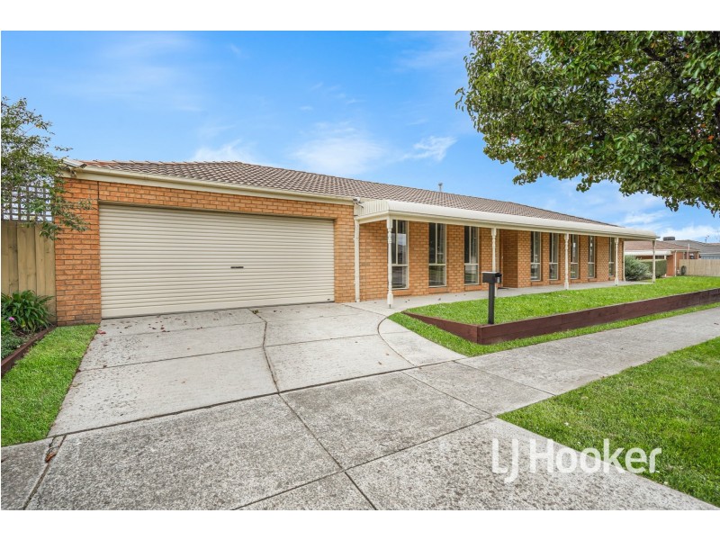 1 Kells Close, Cranbourne East VIC 3977