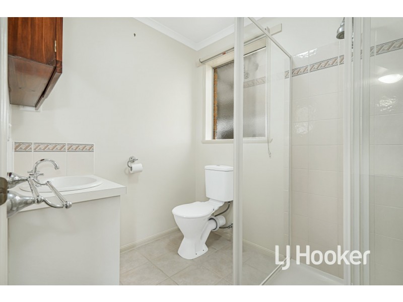 1 Kells Close, Cranbourne East VIC 3977