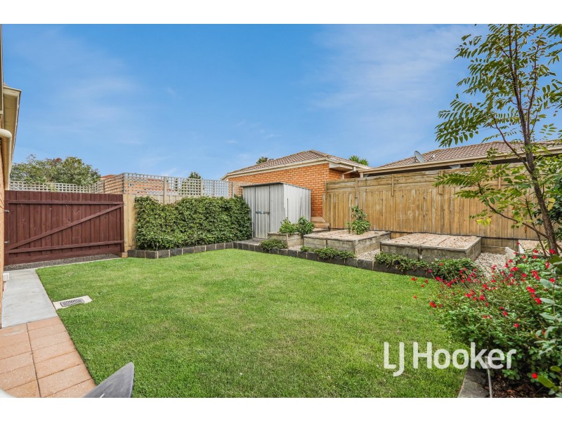 1 Kells Close, Cranbourne East VIC 3977