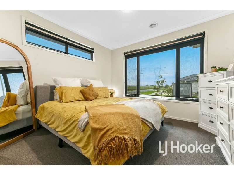 14 Aspire Avenue, Clyde North VIC 3978