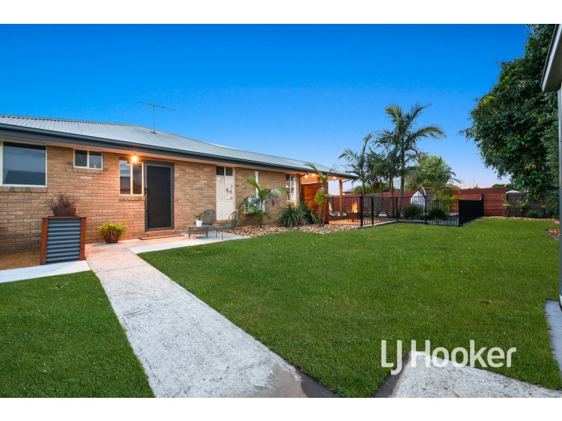 38 Cherryhills Drive, Cranbourne VIC 3977