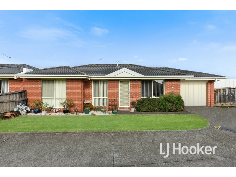 12/21 Merrijig Avenue, Cranbourne VIC 3977