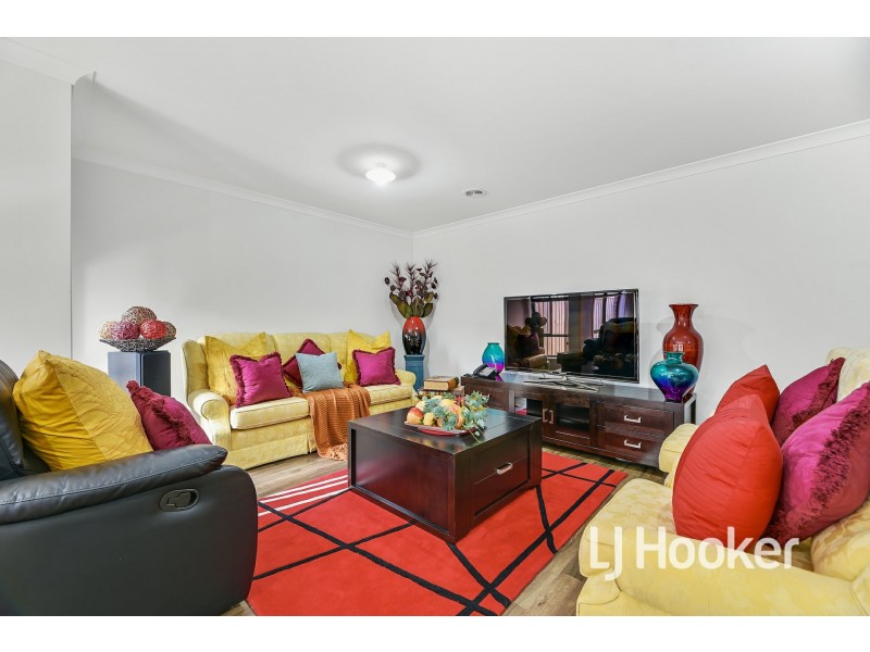 28 Chesney Circuit, Clyde VIC 3978