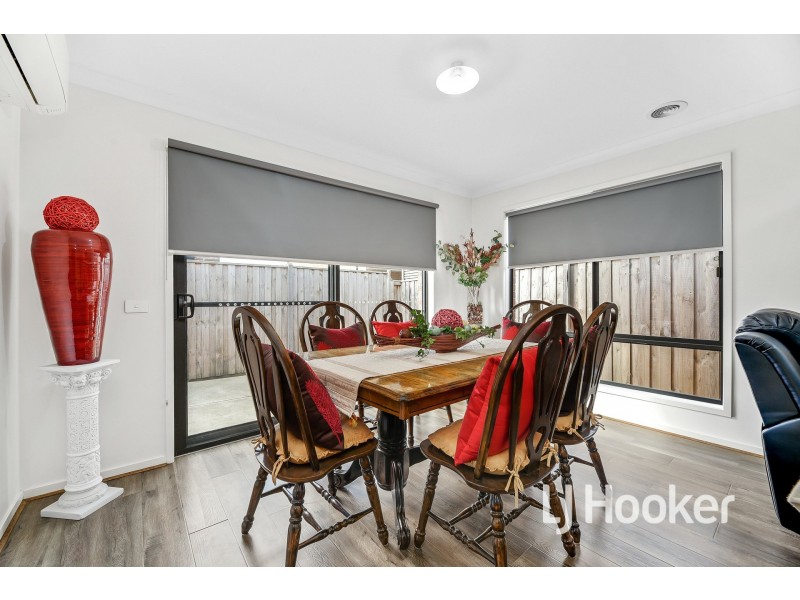 28 Chesney Circuit, Clyde VIC 3978