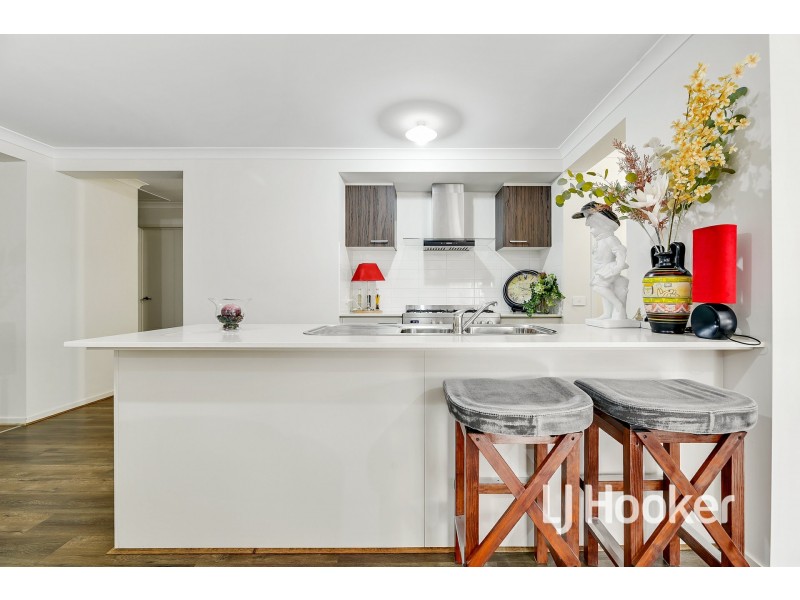 28 Chesney Circuit, Clyde VIC 3978