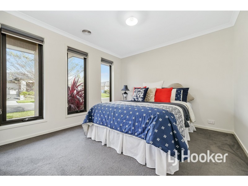 28 Chesney Circuit, Clyde VIC 3978