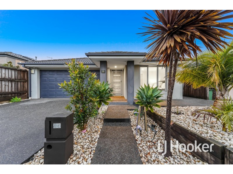 35 George Frederick Road, Cranbourne West VIC 3977