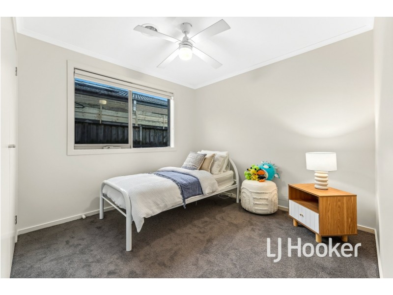 35 George Frederick Road, Cranbourne West VIC 3977