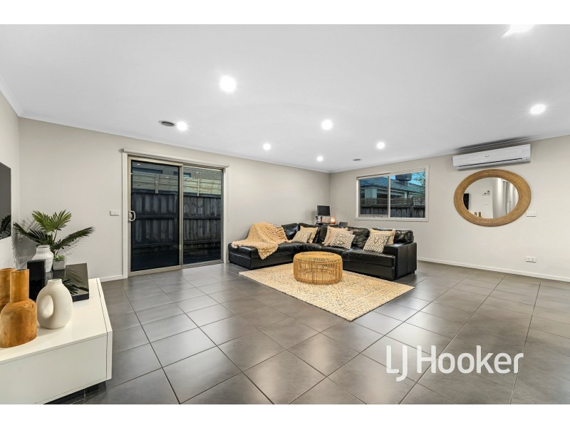 35 George Frederick Road, Cranbourne West VIC 3977