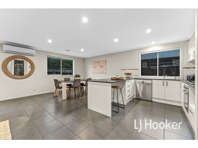 35 George Frederick Road, Cranbourne West VIC 3977