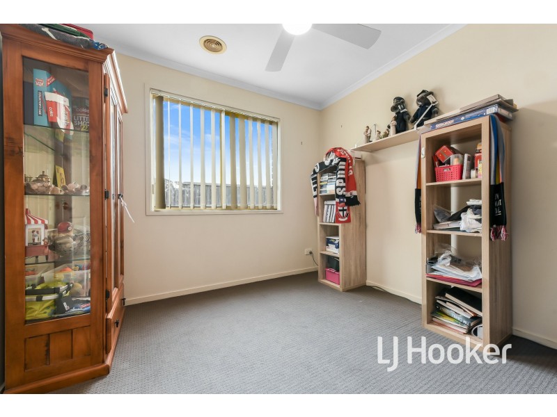 46 Bates Street, Cranbourne West VIC 3977