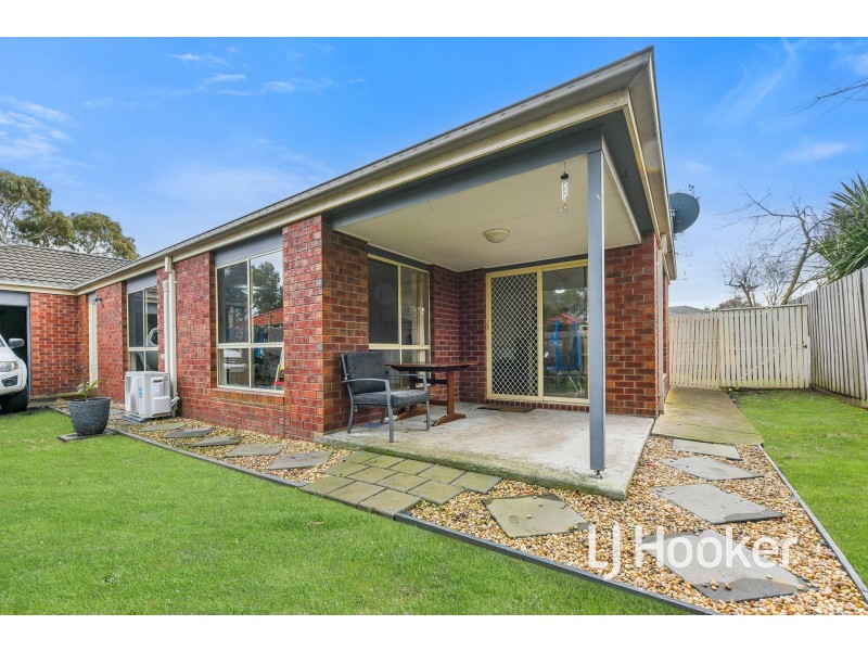 46 Bates Street, Cranbourne West VIC 3977