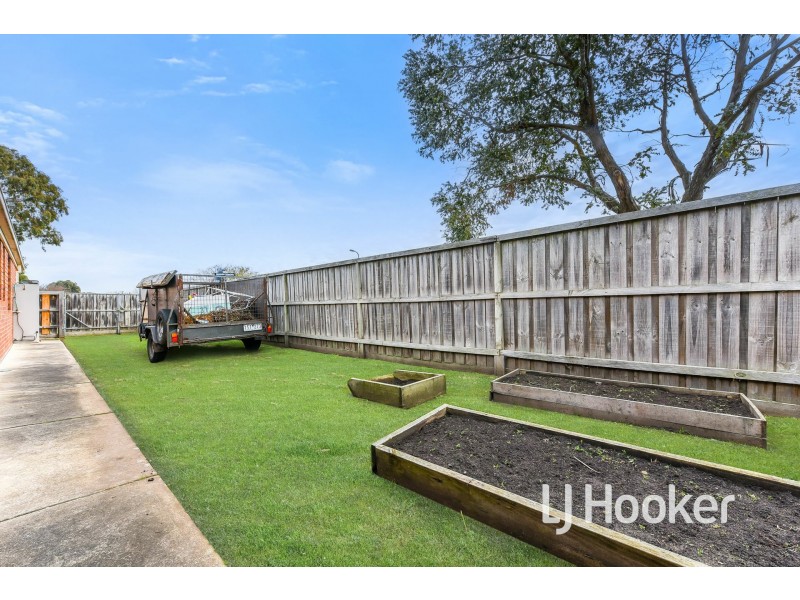 46 Bates Street, Cranbourne West VIC 3977