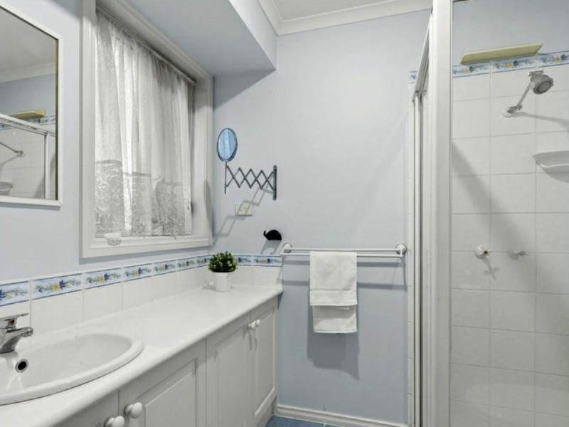 35 Paterson Drive, Lynbrook VIC 3975