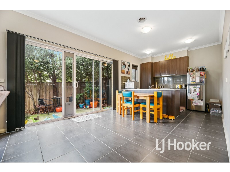 13/37-39 Valencia Circuit, Cranbourne VIC 3977
