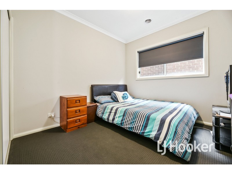13/37-39 Valencia Circuit, Cranbourne VIC 3977