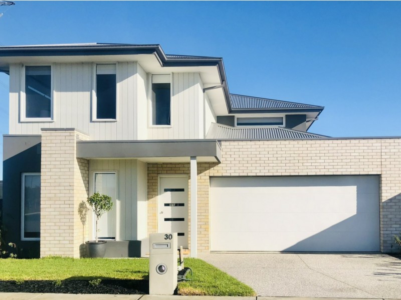 Clyde North VIC 3978