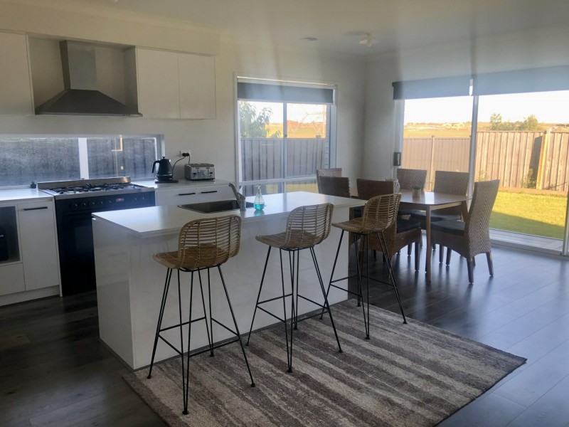 Clyde North VIC 3978