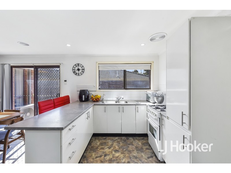 66 Raisell Road, Cranbourne West VIC 3977