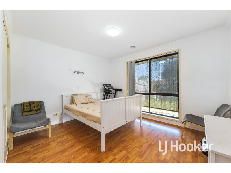 66 Raisell Road, Cranbourne West VIC 3977