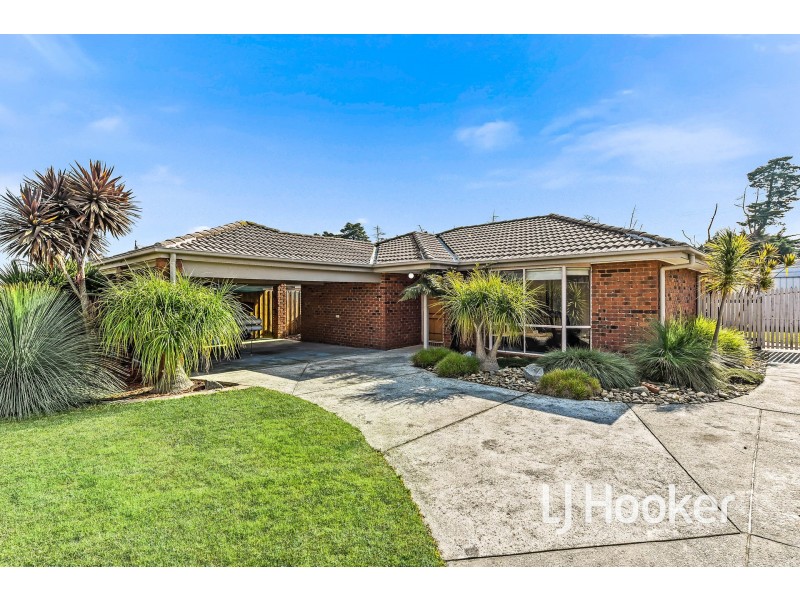 13 Kibo Court, Cranbourne North VIC 3977