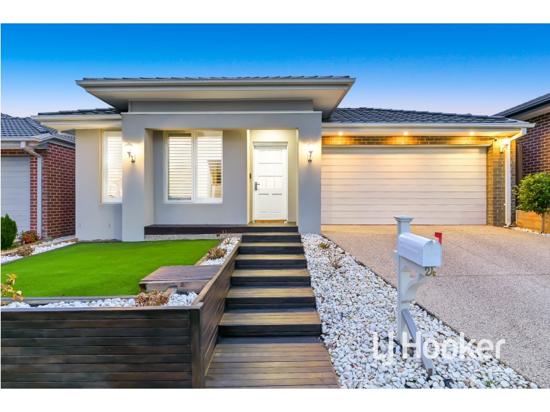 24 Anvil Way, Clyde North VIC 3978