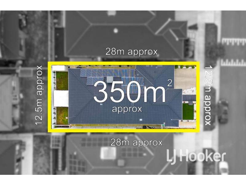 24 Anvil Way, Clyde North VIC 3978