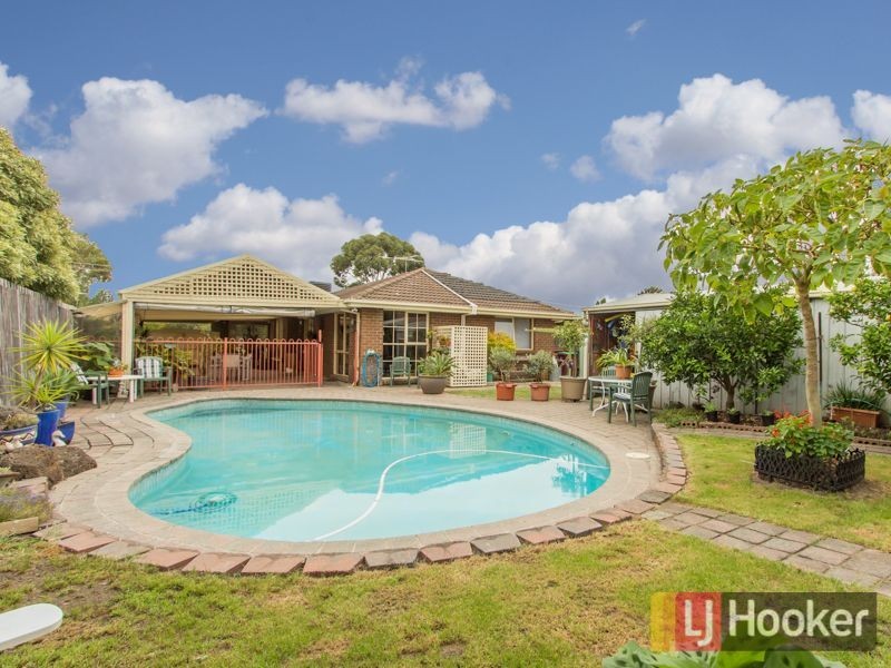 11 Roma Avenue, Cranbourne VIC 3977