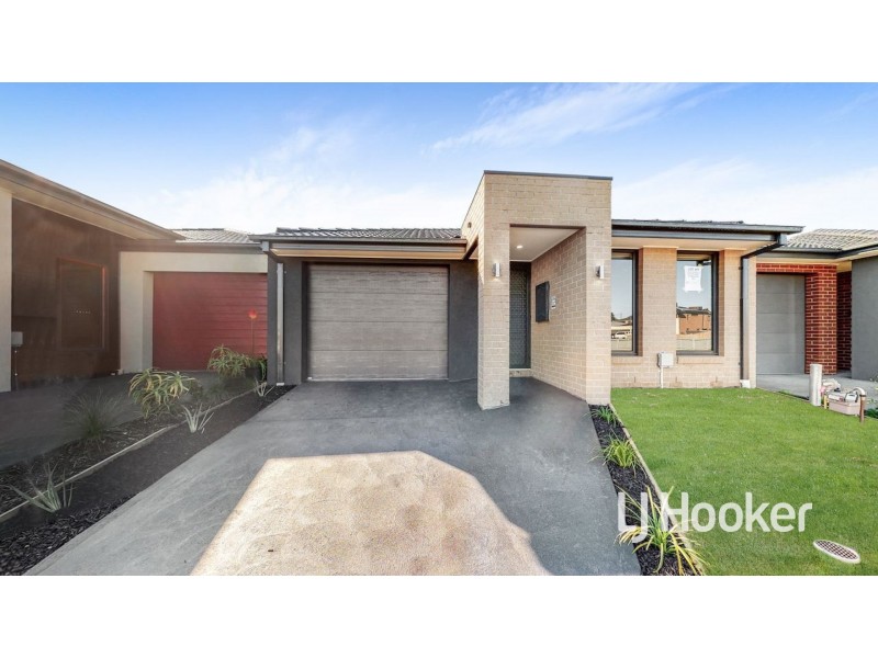 4 Wilton Street, Cranbourne West VIC 3977
