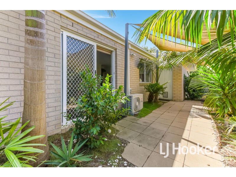 85 Broad Oak Drive, Cranbourne East VIC 3977