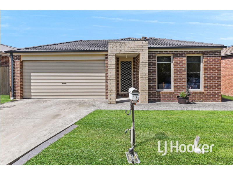 12 Algerd Way, Pakenham VIC 3810
