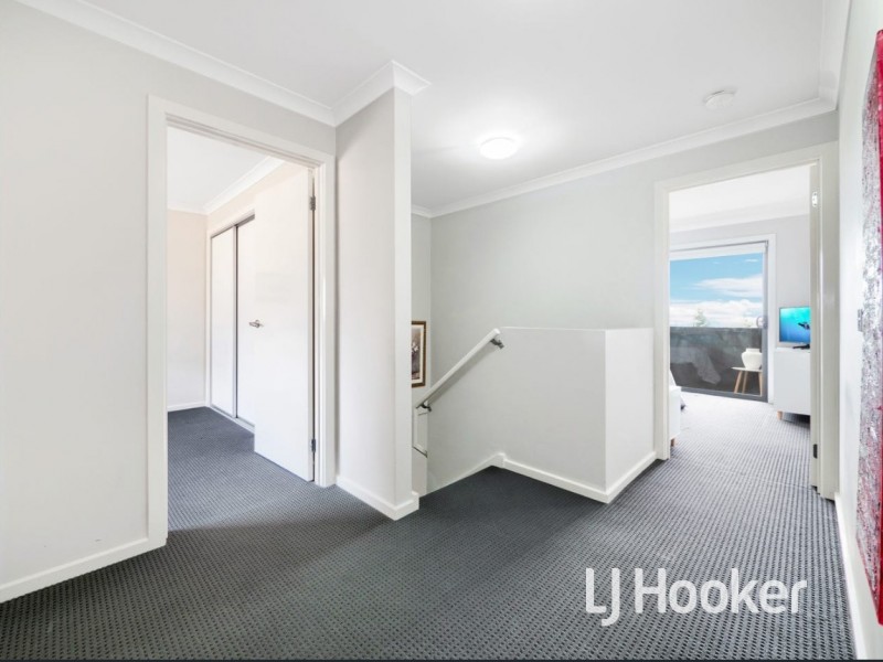 2 Easter Way, Cranbourne East VIC 3977
